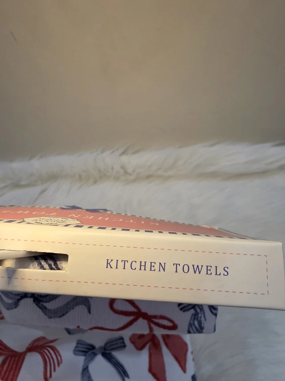 Bow-Print Kitchen Towel - Red & Blue